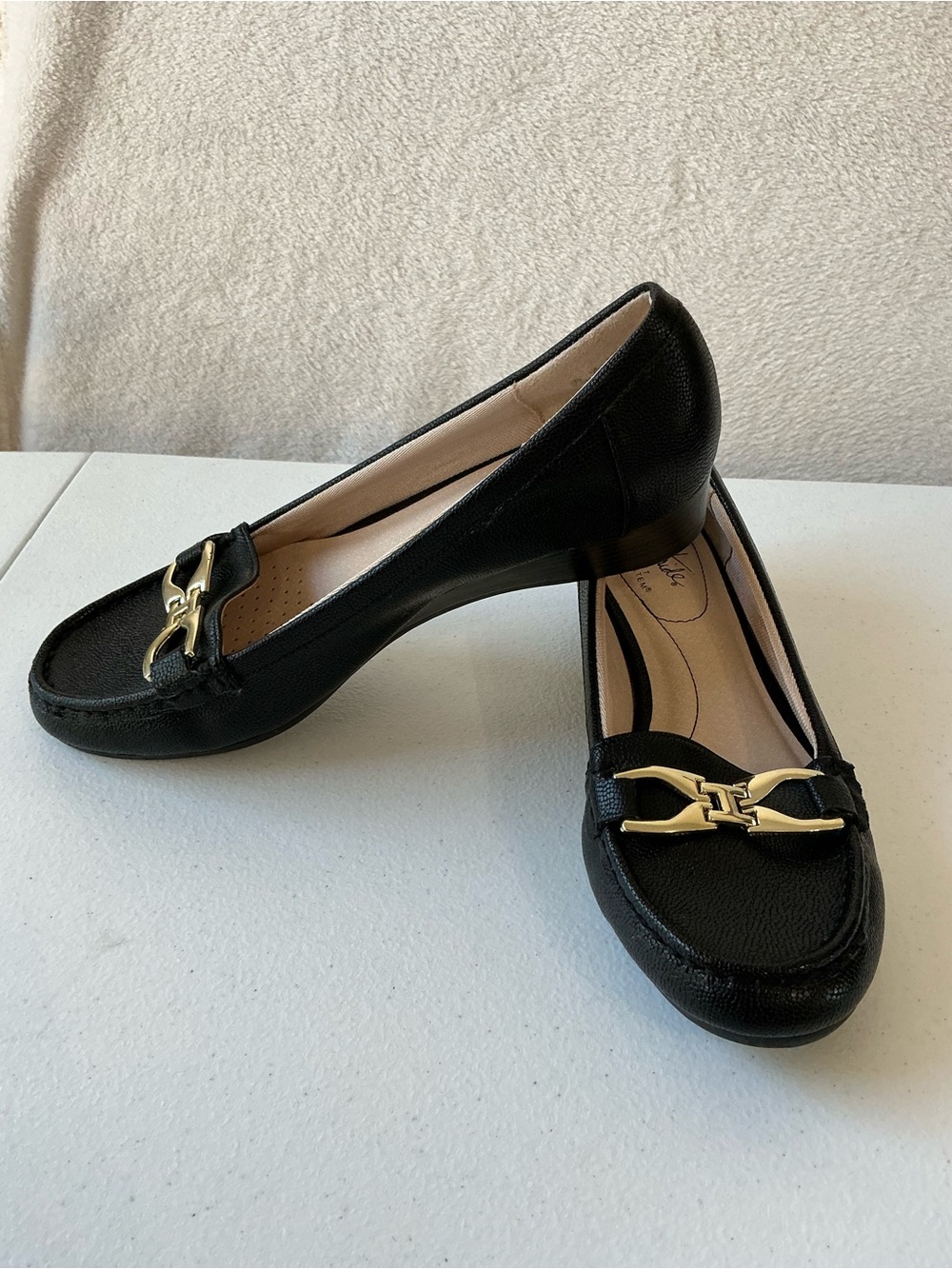 LifeStride Fatima Women's Black Loafer Heels Soft System Comfort Gold Sz 8.5M
